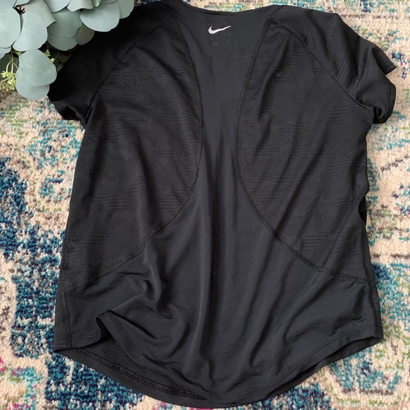 Nike Workout Top - Picture 4 of 5